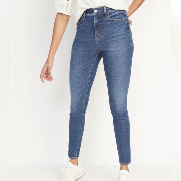 Old Navy Denim - Old Navy High Waisted Rockstar 360° Stretch Super Skinny jeans for Women